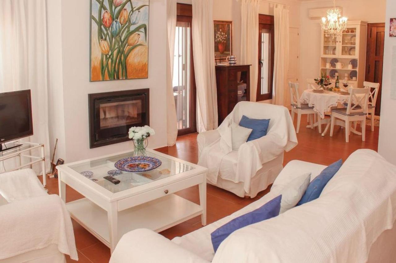 Sayalonga Fuentezuelas Pool Villa מראה חיצוני תמונה